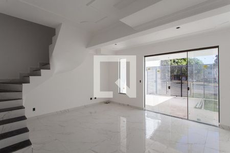 Sala de casa à venda com 3 quartos, 150m² em Santa Amelia, Belo Horizonte