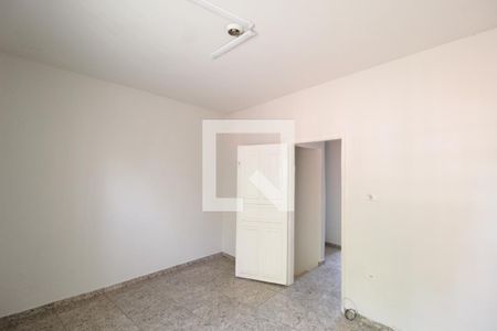 Quarto 1 de casa para alugar com 2 quartos, 77m² em Bom Jesus, Uberlândia