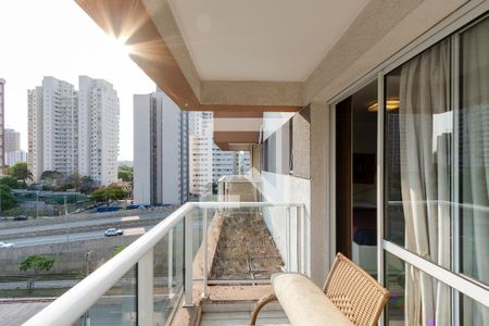 Varanda de kitnet/studio à venda com 1 quarto, 38m² em Brooklin Paulista, São Paulo