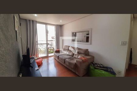 Sala de apartamento para alugar com 2 quartos, 56m² em Quitaúna, Osasco