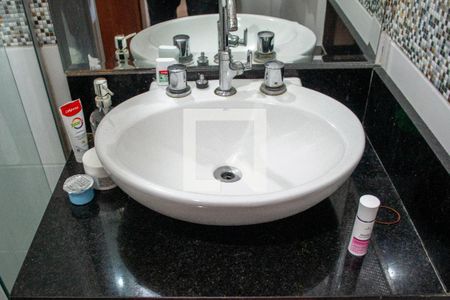 Casa de condomínio à venda com 128m², 3 quartos e 2 vagas Casa de condomínio à venda com 128m², 3 quartos e 2 vagasbanheiro 2