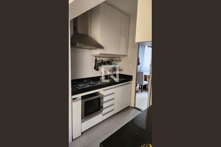 Cozinha de apartamento à venda com 2 quartos, 65m² em Santo Antônio, Belo Horizonte