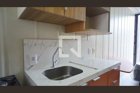 Cozinha de kitnet/studio para alugar com 1 quarto, 19m² em Saco Grande, Florianópolis