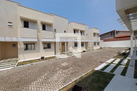 Vista da sala  de casa de condomínio à venda com 2 quartos, 74m² em Vila Aurocan, Campinas