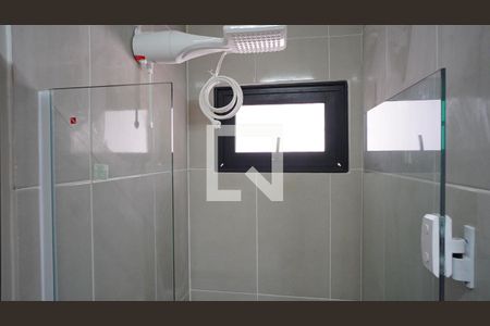 Banheiro de apartamento para alugar com 1 quarto, 19m² em Saco Grande, Florianópolis