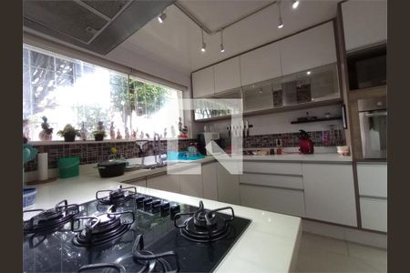 Casa à venda com 3 quartos, 173m² em Jardim Prudência, São Paulo