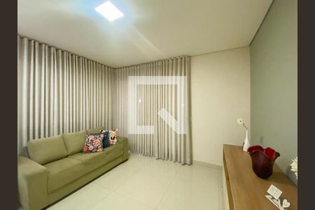 Sala 1 de casa à venda com 3 quartos, 360m² em Tupi, Belo Horizonte