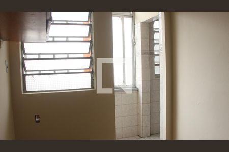 Cozinha de apartamento para alugar com 2 quartos, 61m² em São João, Porto Alegre