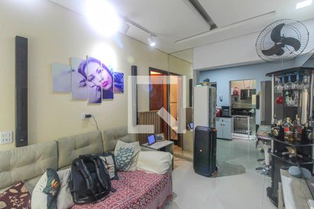 Sala de casa à venda com 2 quartos, 62m² em Vila Califórnia, São Paulo