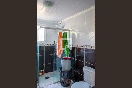 Casa à venda com 170m², 3 quartos e 2 vagas Casa à venda com 170m², 3 quartos e 2 vagasBanheiro social