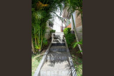 Casa à venda com 170m², 3 quartos e 2 vagas Casa à venda com 170m², 3 quartos e 2 vagasEntrada