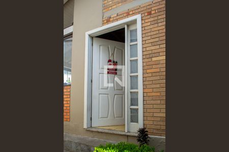 Casa à venda com 170m², 3 quartos e 2 vagas Casa à venda com 170m², 3 quartos e 2 vagasPorta de entrada