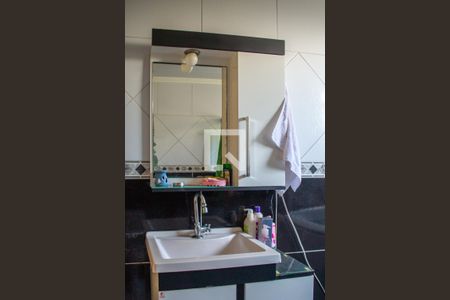 Casa à venda com 170m², 3 quartos e 2 vagas Casa à venda com 170m², 3 quartos e 2 vagasBanheiro social