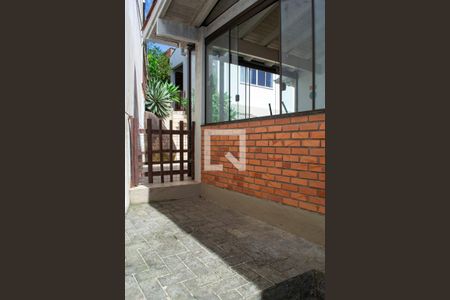 Casa à venda com 170m², 3 quartos e 2 vagas Casa à venda com 170m², 3 quartos e 2 vagasÁrea comum