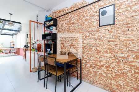 Sala de casa à venda com 2 quartos, 120m² em Campo Belo, São Paulo