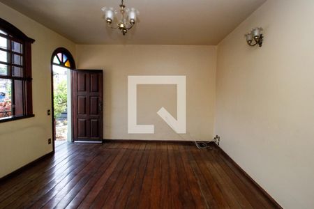 Sala de casa à venda com 5 quartos, 360m² em Aparecida, Belo Horizonte