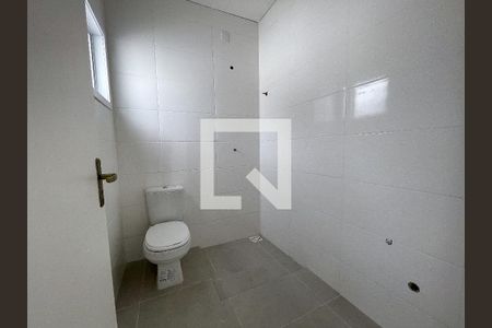 banheiro quarto 1 de casa para alugar com 2 quartos, 101m² em Scharlau, São Leopoldo