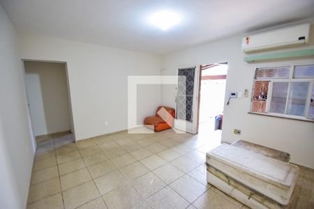 Sala de casa à venda com 2 quartos, 196m² em Quintino Bocaiúva, Rio de Janeiro