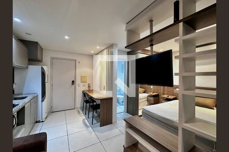 Sala de kitnet/studio para alugar com 0 quarto, 35m² em Jardim Aeroporto, São Paulo