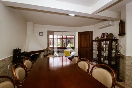 Sala de casa de condomínio para alugar com 3 quartos, 129m² em Espírito Santo, Porto Alegre