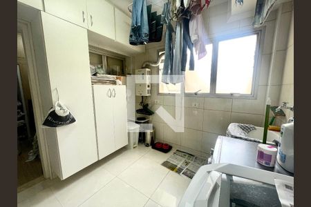 Apartamento à venda com 205m², 4 quartos e 2 vagas Apartamento à venda com 205m², 4 quartos e 2 vagasÁrea de Serviço