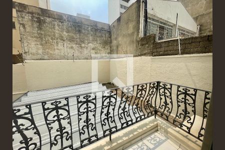 Apartamento à venda com 205m², 4 quartos e 2 vagas Apartamento à venda com 205m², 4 quartos e 2 vagasSuíte - Sacada