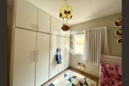 Apartamento à venda com 205m², 4 quartos e 2 vagas Apartamento à venda com 205m², 4 quartos e 2 vagasQuarto 2