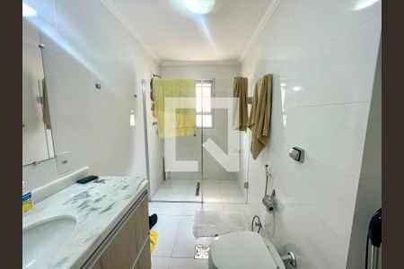 Apartamento à venda com 205m², 4 quartos e 2 vagas Apartamento à venda com 205m², 4 quartos e 2 vagasBanheiro Social