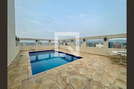 Apartamento à venda com 205m², 4 quartos e 2 vagas Apartamento à venda com 205m², 4 quartos e 2 vagasÁrea comum - Piscina