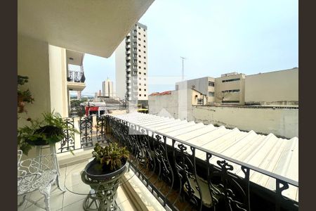 Apartamento à venda com 205m², 4 quartos e 2 vagas Apartamento à venda com 205m², 4 quartos e 2 vagasSacada