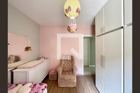 Apartamento à venda com 205m², 4 quartos e 2 vagas Apartamento à venda com 205m², 4 quartos e 2 vagasQuarto 2