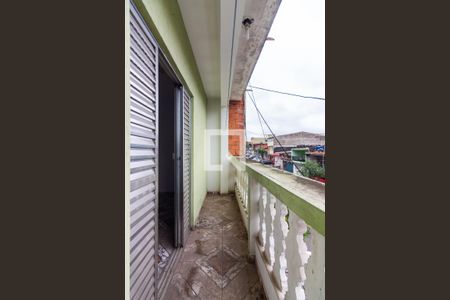 Sacada de casa à venda com 3 quartos, 243m² em Bandeiras, Osasco