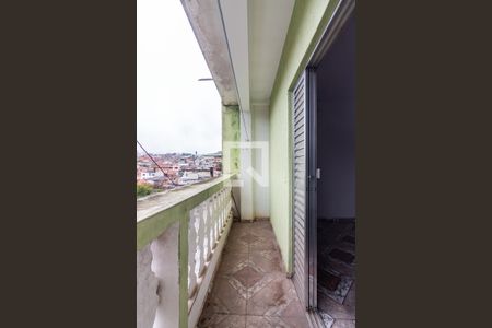 Sacada de casa à venda com 3 quartos, 243m² em Bandeiras, Osasco