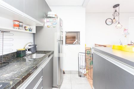 Cozinha de apartamento à venda com 2 quartos, 48m² em Jardim Leopoldina, Porto Alegre