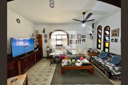 Sala de TV de casa de condomínio à venda com 3 quartos, 250m² em Taquara, Rio de Janeiro