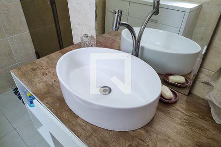 Apartamento para alugar com 140m², 3 quartos e 1 vaga Apartamento para alugar com 140m², 3 quartos e 1 vagaBanheiro da Suíte 2