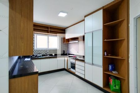 Apartamento para alugar com 140m², 3 quartos e 1 vaga Apartamento para alugar com 140m², 3 quartos e 1 vagaCozinha