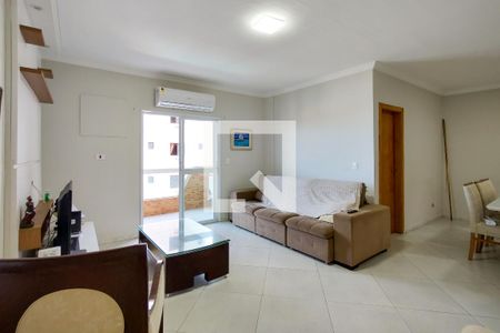 Sala de apartamento para alugar com 3 quartos, 140m² em Tupi, Praia Grande