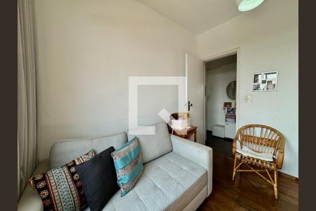 Sala de apartamento à venda com 4 quartos, 100m² em Santo Antônio, Belo Horizonte