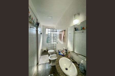 Banheiro de apartamento à venda com 4 quartos, 100m² em Santo Antônio, Belo Horizonte