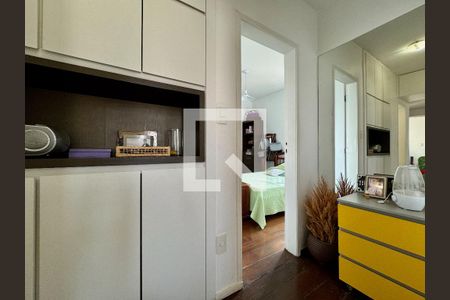 Corredor de apartamento à venda com 4 quartos, 100m² em Santo Antônio, Belo Horizonte