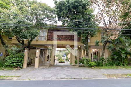 Casa de condomínio à venda com 161m², 3 quartos e 2 vagas Casa de condomínio à venda com 161m², 3 quartos e 2 vagasFachada