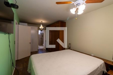 Casa de condomínio à venda com 161m², 3 quartos e 2 vagas Casa de condomínio à venda com 161m², 3 quartos e 2 vagasSuíte