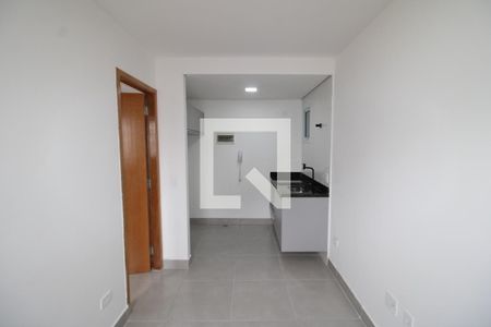 Sala / Cozinha de apartamento para alugar com 1 quarto, 24m² em Santana, São Paulo