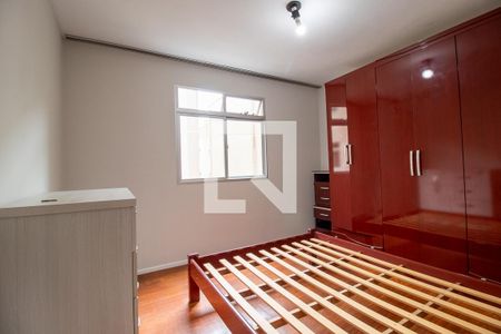 Quarto de apartamento para alugar com 2 quartos, 45m² em Capão Raso, Curitiba