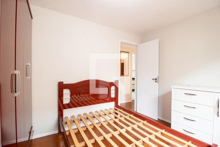 Quarto de apartamento para alugar com 2 quartos, 45m² em Capão Raso, Curitiba