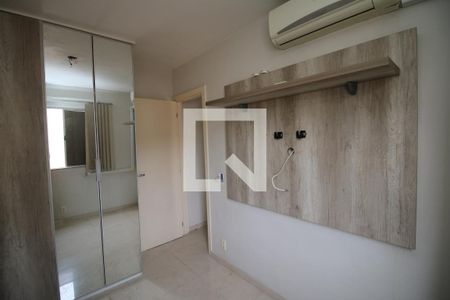 Quarto 1 de apartamento para alugar com 2 quartos, 47m² em Irajá, Rio de Janeiro