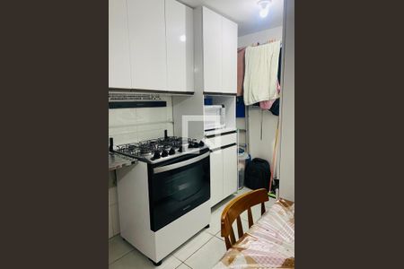 Cozinha de apartamento para alugar com 2 quartos, 42m² em Parque Císper, São Paulo