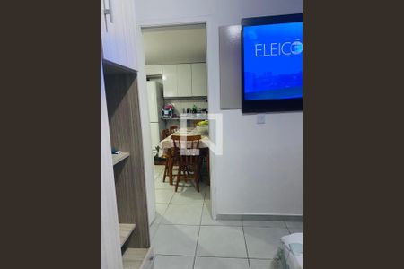 Sala de apartamento para alugar com 2 quartos, 42m² em Parque Císper, São Paulo