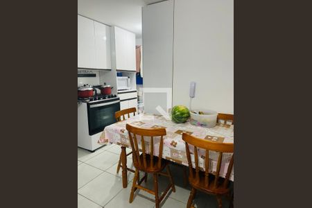 Cozinha de apartamento para alugar com 2 quartos, 42m² em Parque Císper, São Paulo